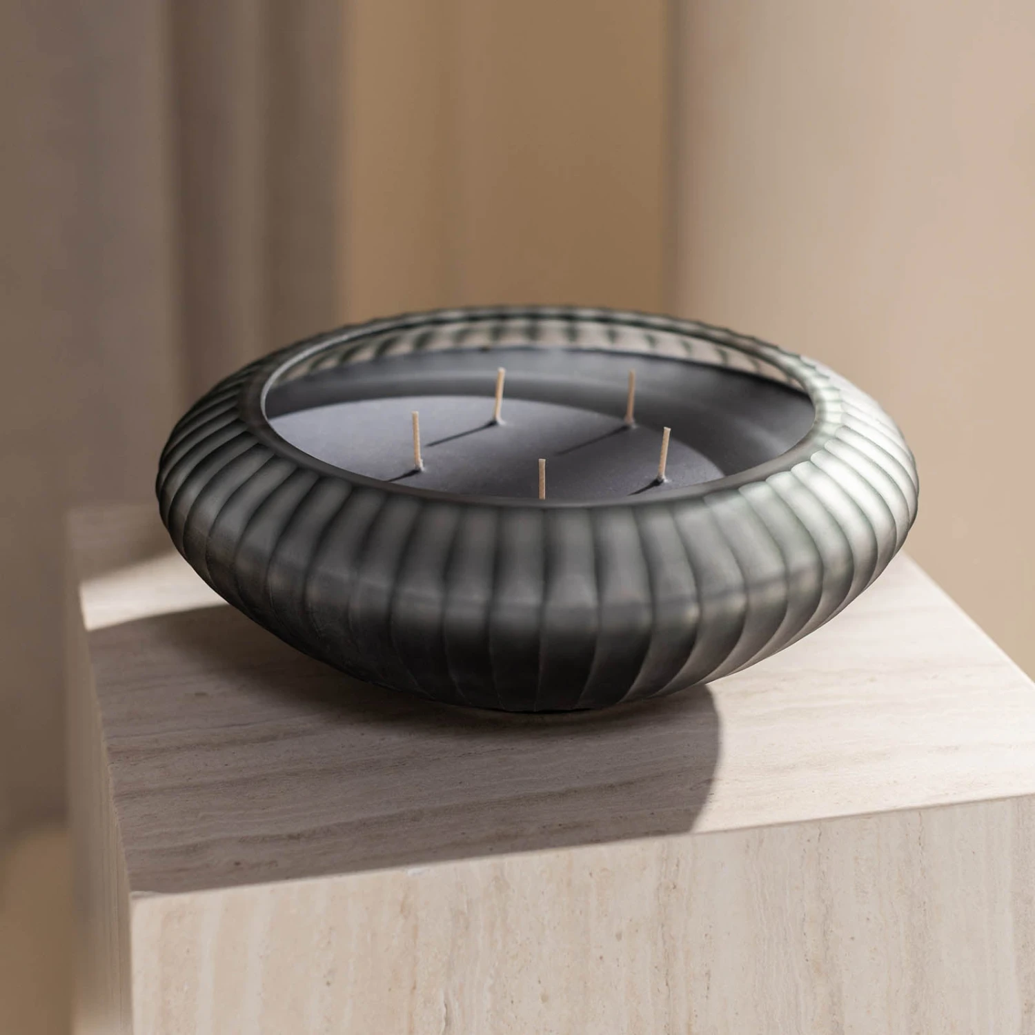 Atelier By Ipuro Gris Duftkerze 2 Atelier By Ipuro Gris Duftkerze – Bild 2