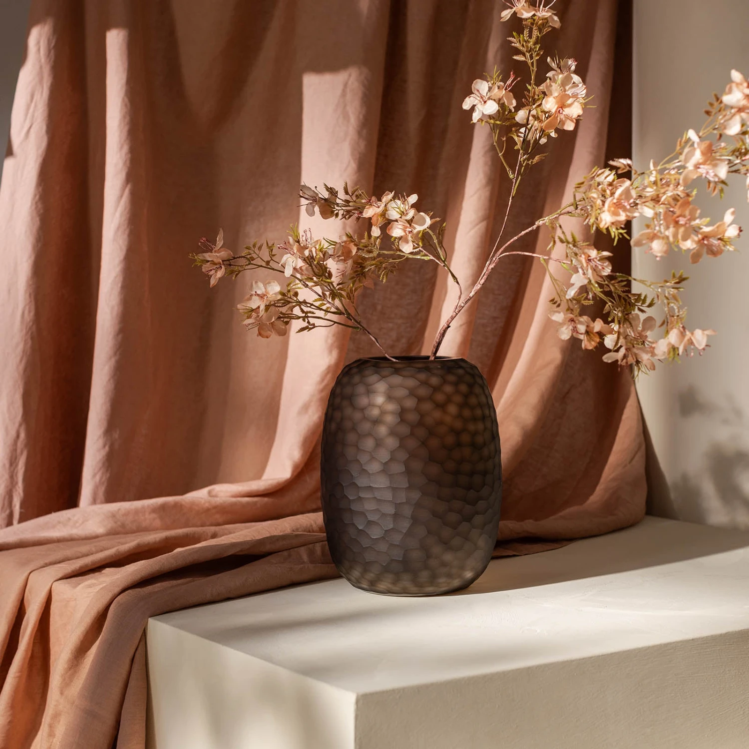 Atelier By Ipuro Brun Vase 3 Atelier By Ipuro Brun Vase – Bild 3